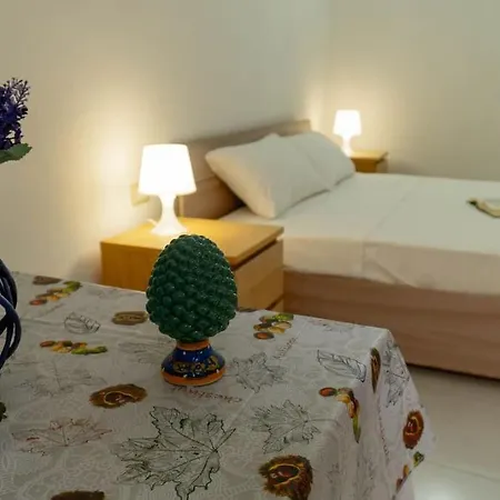 Casa Charm Rosaapartmentsortigia * Syracuse