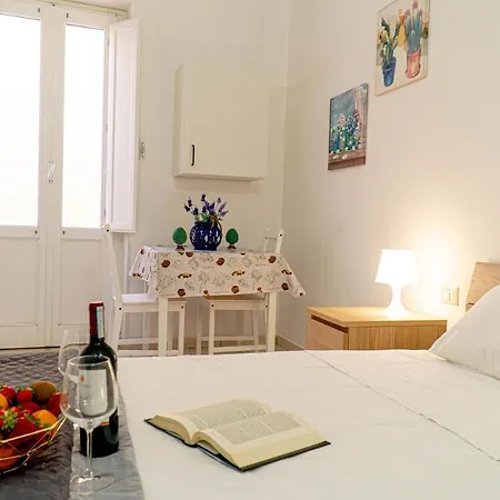 Casa Charm Rosaapartmentsortigia *