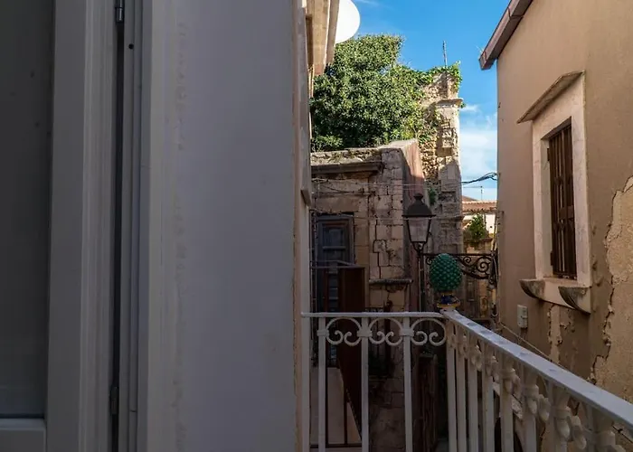 Casa Charm Rosaapartmentsortigia Syrakus